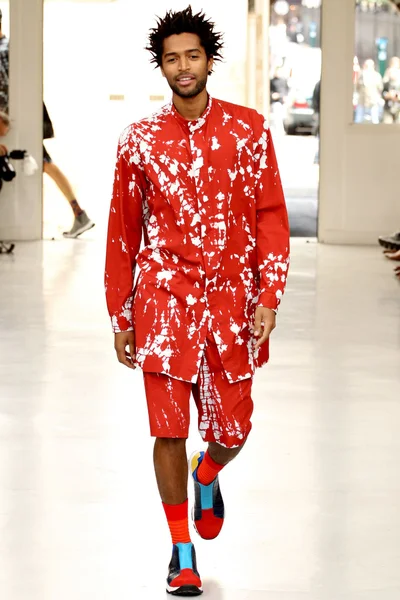 Look 32